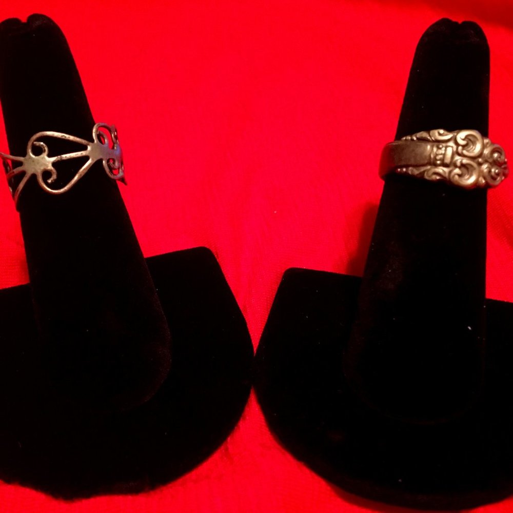 Two vintage silver rings